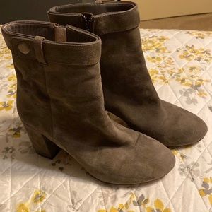 POUR LA VICTOIRE Suede Ankle Boot